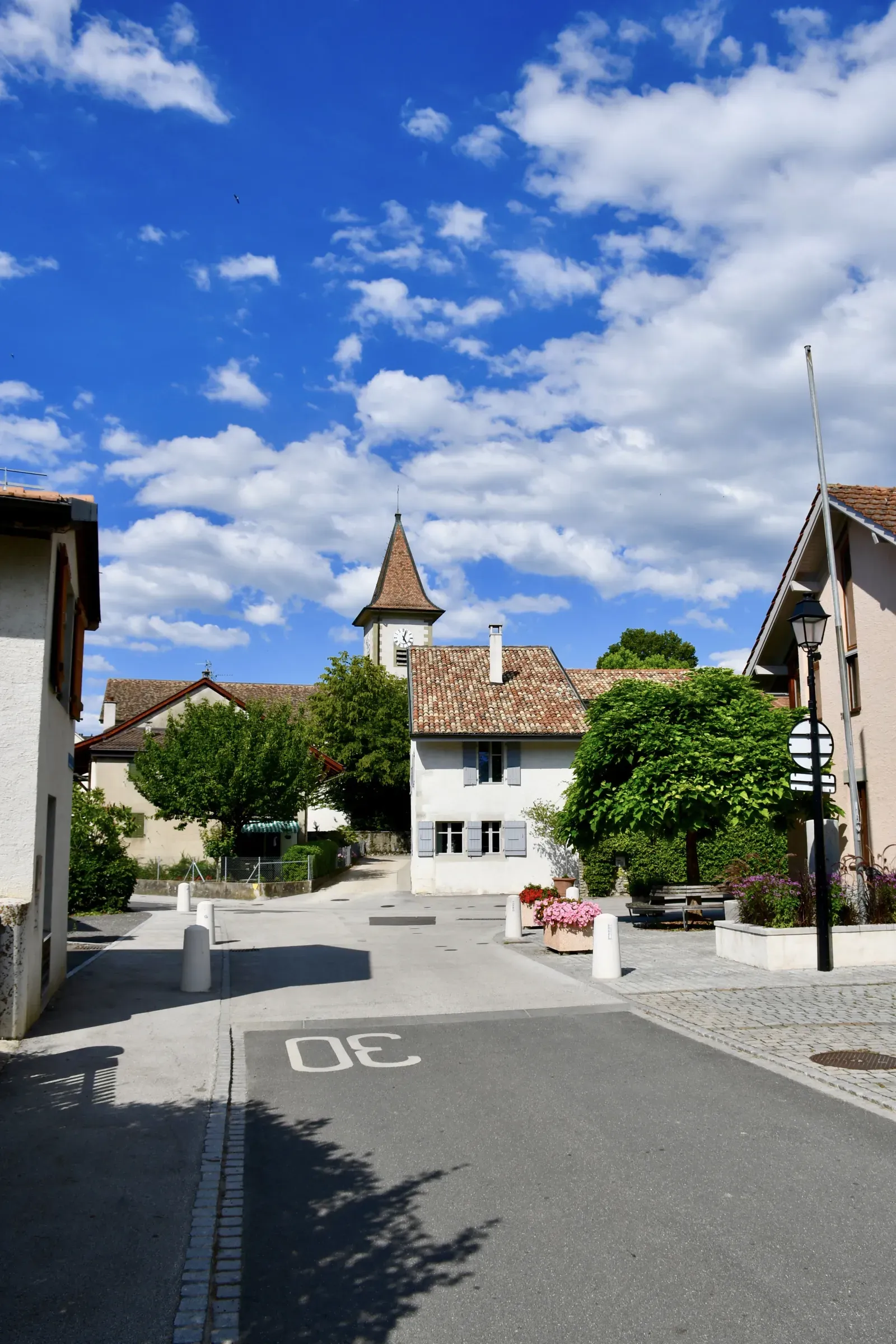 Vue du village d'Aire-la-Ville – Zone d'intervention plombier