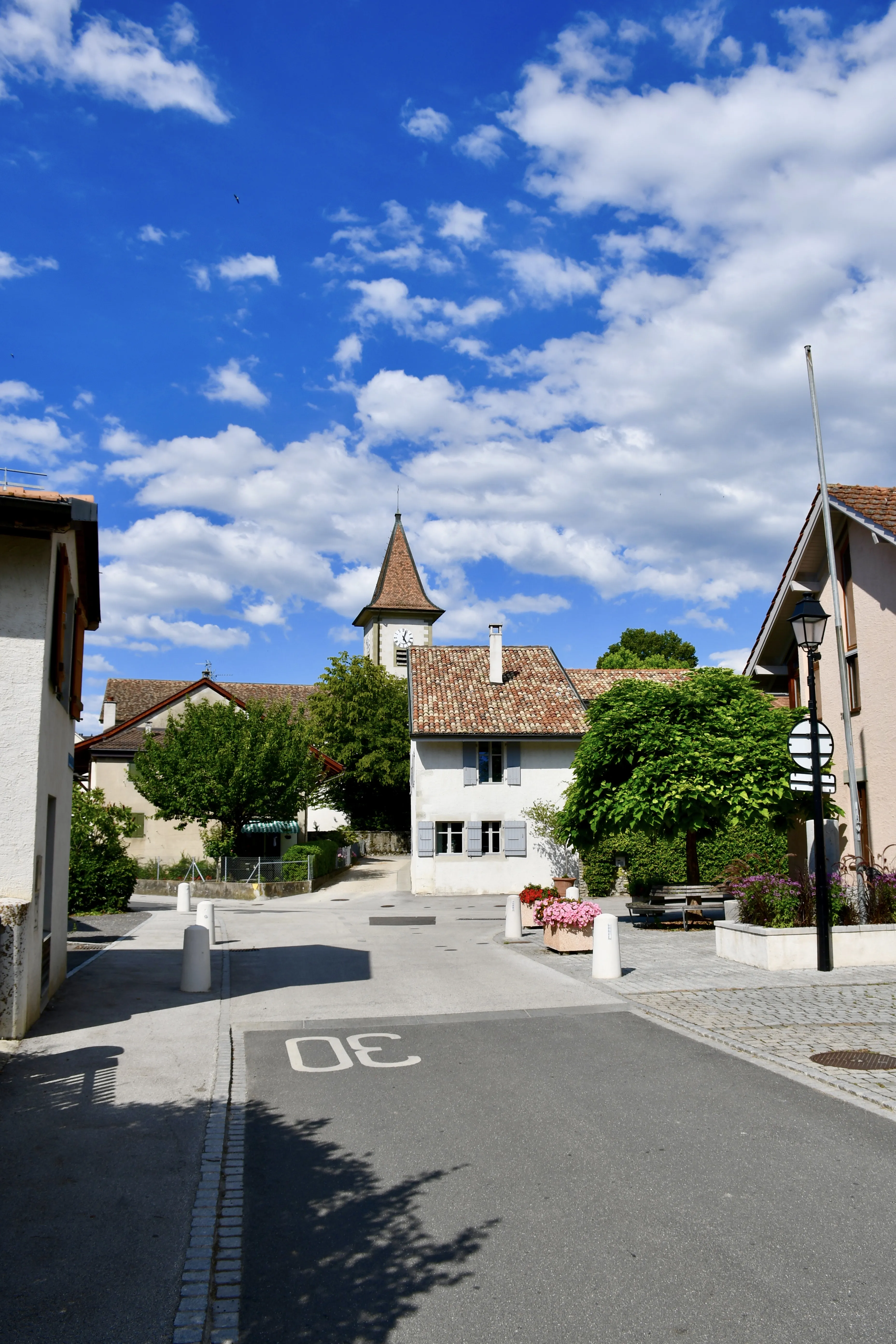 Vue du village d'Aire-la-Ville – Zone d'intervention plombier